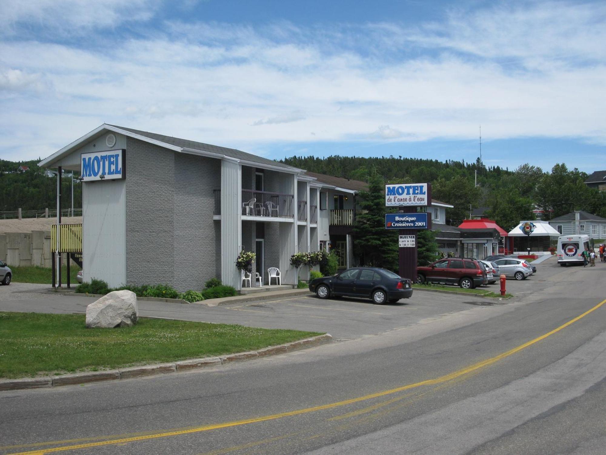 Motel De L'Anse A L'Eau Тадуссак Екстер'єр фото